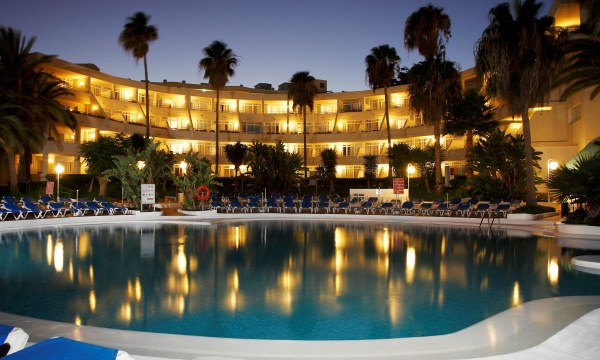 600×350-SolLanzarote-PoolNight..jpg