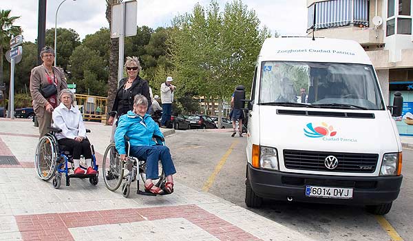 Vele gehandicapten vakanties binnen en buiten de EU | 600×350-SP-Benidorm-ZH-tour | Vele gehandicapten vakanties binnen en buiten de EU
