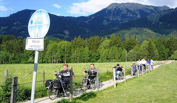 Vele gehandicapten vakanties binnen en buiten de EU | 600×350-Handbiketouren-Oberstdorf-Juni-2004-161.jpg | Vele gehandicapten vakanties binnen en buiten de EU