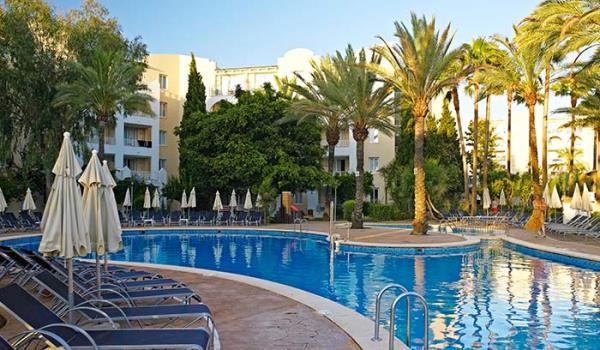 Vele gehandicapten vakanties binnen en buiten de EU | 600×350-Protur_Safari_Park_Mallorca_piscina.jpg | Vele gehandicapten vakanties binnen en buiten de EU