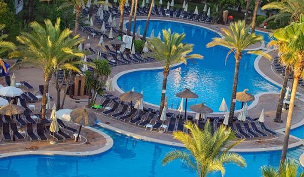 Vele gehandicapten vakanties binnen en buiten de EU | 600×350-Protur_Safari_Park_Mallorca_zwembad1.jpg | Vele gehandicapten vakanties binnen en buiten de EU