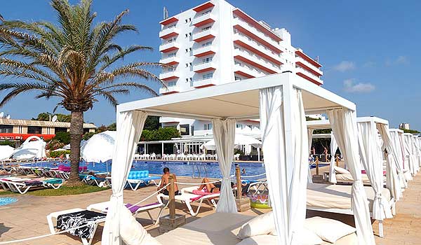 Vele gehandicapten vakanties binnen en buiten de EU | 600×350-Hotel_Club_Palia_Maria_Eugenia-pool.jpg | Vele gehandicapten vakanties binnen en buiten de EU